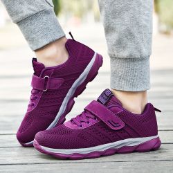 Women sports shoes