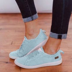 Women sports shoes